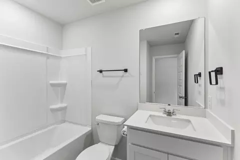 Bath - 566 Trinity Way, Spring Hill, TN 37174 photo 4 of 4