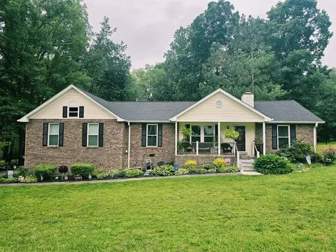 206 Allers Dr, White House, TN 37188