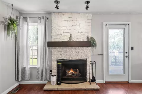 712 Carbondale Dr, Oak Grove, KY 42262