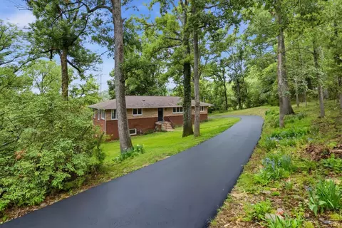 827 Redwood Dr, Nashville, TN 37220