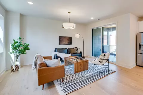 1040 E Trinity #8, Nashville, TN 37216