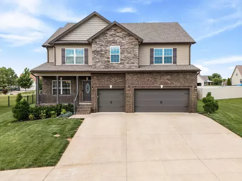 129 Chisum Ct, Clarksville, TN 37043