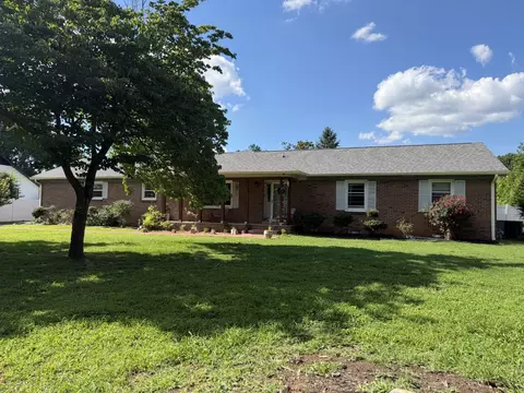 5042 Creekside Dr, Murfreesboro, TN 37128