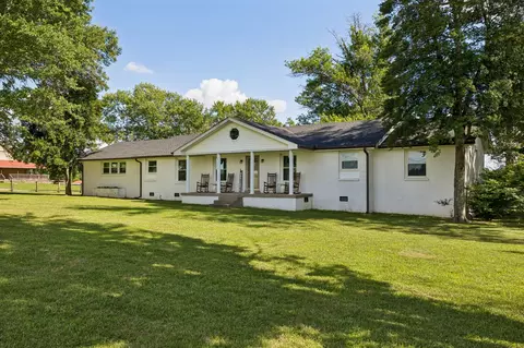 4579 Old Coopertown Rd, Greenbrier, TN 37073