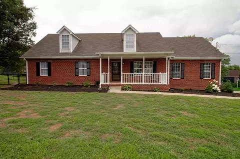 114 Lake Forest Dr, La Vergne, TN 37086