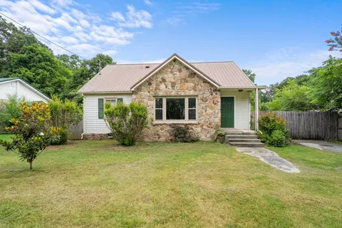 409 Cumberland St W, Cowan, TN 37318