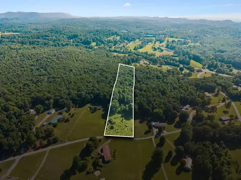 140 Scenic View Ln, Madisonville, TN 37354