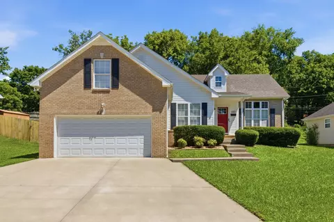 523 Turner Reynolds Ct, Clarksville, TN 37043