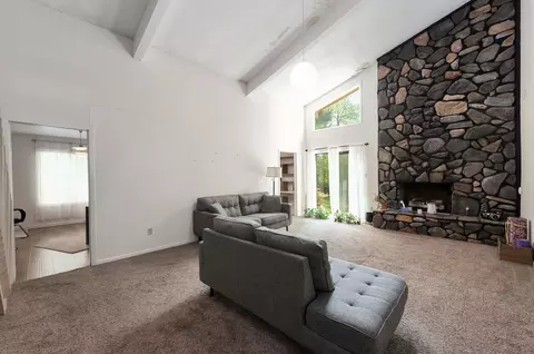 Living - 36 Mcdaniel Dr, Jackson, TN 38305 photo 1 of 3