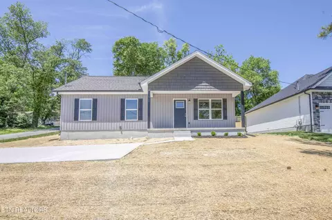 912 Mcadoo St, Clinton, TN 37716