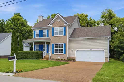 2752 Aston Woods Ln, Thompsons Station, TN 37179