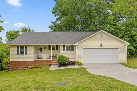 1712 E Rebel Rd, Rossville, GA 30741