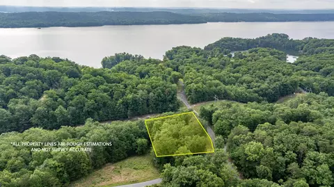 165 Maple Dr, Spring City, TN 37381