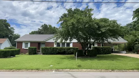544 E Madison St, Pulaski, TN 38478
