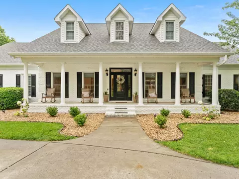 106 Fairways Blvd N, Tullahoma, TN 37388