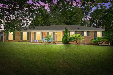 1534 Armistead Dr, Clarksville, TN 37042