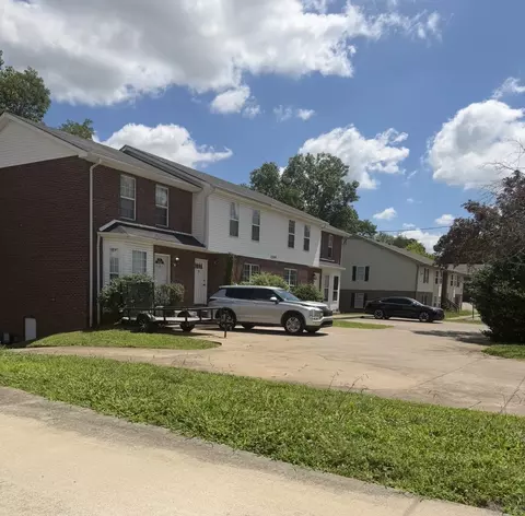 1244 Parkway Pl, Clarksville, TN 37042