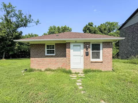 211 Hayes St, Hartsville, TN 37074