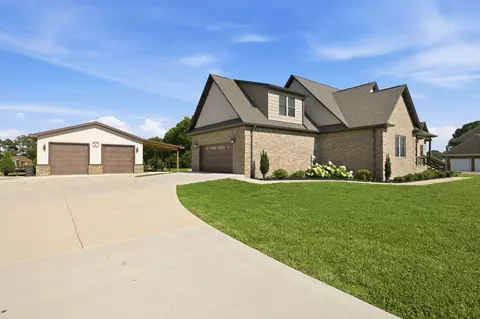 Exterior - 12 Mcfall Rd, Ethridge, TN 38456 photo 2 of 10