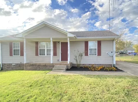 1006 Bush Ave, Oak Grove, KY 42262