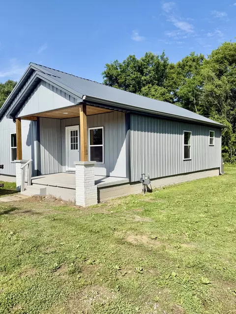 2465 Highway 43 S, Leoma, TN 38468