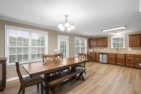 160 Lena Loop, Burns, TN 37029