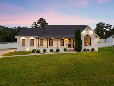 1033 Kacie Dr, Pleasant View, TN 37146