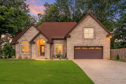 848 Sycamore Dr, Springfield, TN 37172