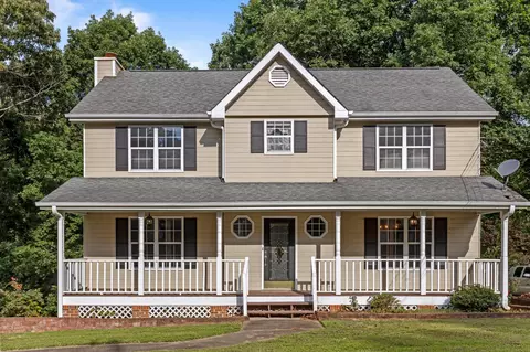 2414 W Wind Dr, Soddy Daisy, TN 37379