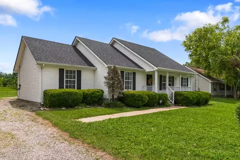 Exterior - 3706 Maple Ln, Murfreesboro, TN 37129 photo 2 of 8