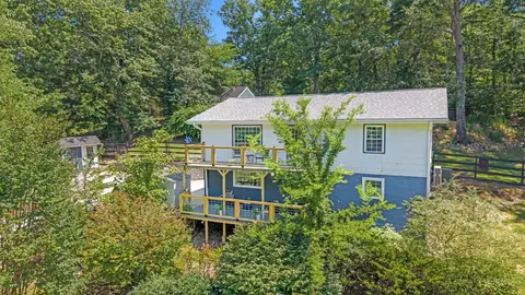 8831 E Ridge Rd, Soddy Daisy, TN 37379