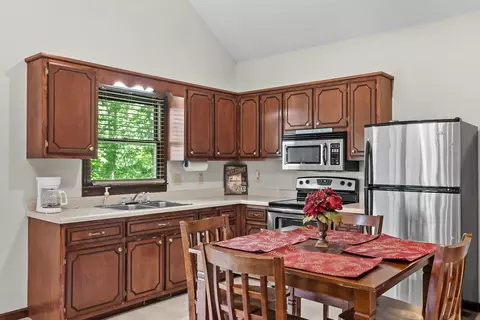 Kitchen - 238 Eagle View Dr, Dover, TN 37058 photo 2 of 4