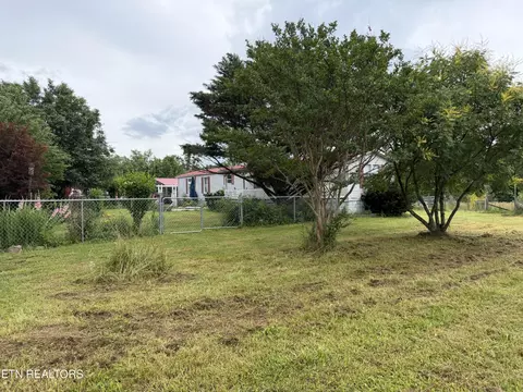 64 Coppett Rd, Crossville, TN 38572