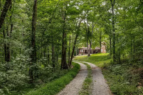 2076 Martins Chapel Church Rd, Springfield, TN 37172