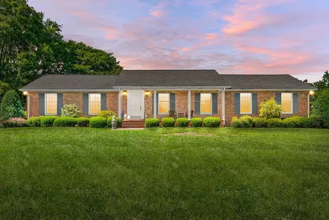 699 Foston Chapel Rd, Hopkinsville, KY 42240