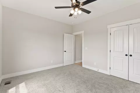 Bedroom - 5638 Borthick Rd, Springfield, TN 37172 photo 6 of 9