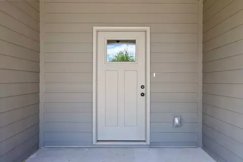 Entry Way - 5638 Borthick Rd, Springfield, TN 37172 photo 2 of 3
