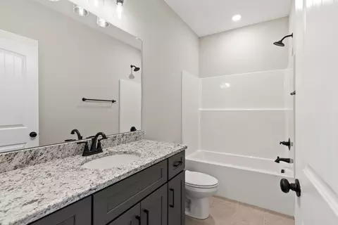 Bath - 5638 Borthick Rd, Springfield, TN 37172 photo 4 of 4