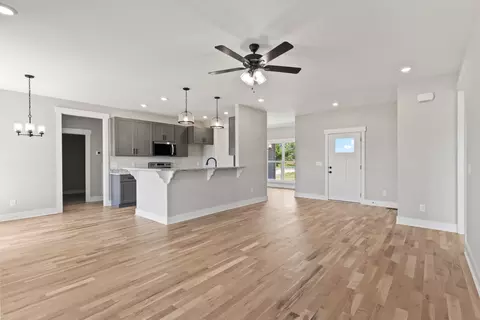 Living - 5638 Borthick Rd, Springfield, TN 37172 photo 3 of 4