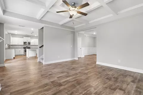 Living - 2255 Viking Ct, Murfreesboro, TN 37127 photo 3 of 3