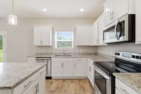 Kitchen - 2255 Viking Ct, Murfreesboro, TN 37127 photo 3 of 5