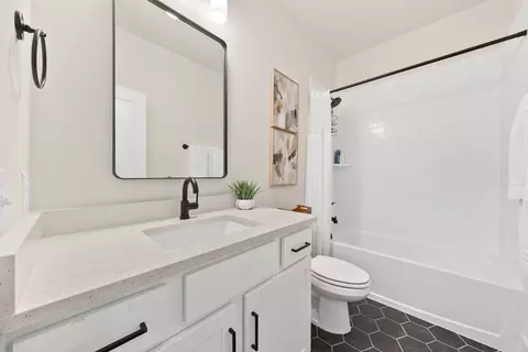 Bath - 4043 John Marsh Rd, Spring Hill, TN 37174 photo 1 of 7