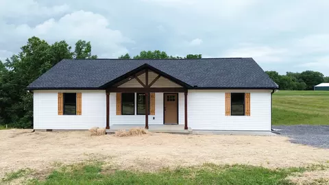 7208 Carthage Rd, Pleasant Shade, TN 37145