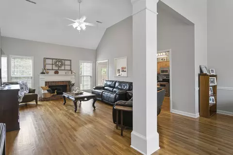 Entry Way - 1024 Persimmon Dr, Spring Hill, TN 37174 photo 1 of 8
