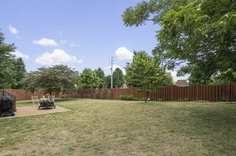Exterior - 1024 Persimmon Dr, Spring Hill, TN 37174 photo 10 of 11