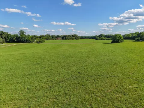 4 Poplar Ridge Rd, Chapmansboro, TN 37035