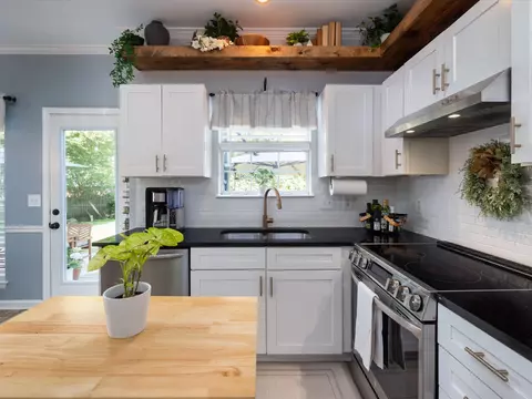 Kitchen - 620 Independence Dr E, Franklin, TN 37067 photo 2 of 7