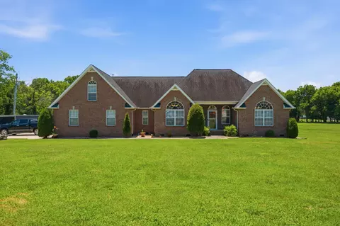 465 Old 25 Loop Rd, Castalian Springs, TN 37031