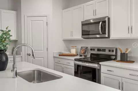 Kitchen - 111 Jasper Way, White Bluff, TN 37187 photo 3 of 5