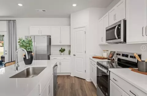 Kitchen - 111 Jasper Way, White Bluff, TN 37187 photo 4 of 5